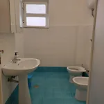 Fuorigrotta 4*