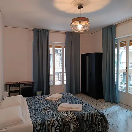 Fuorigrotta Bed & Breakfast Napels