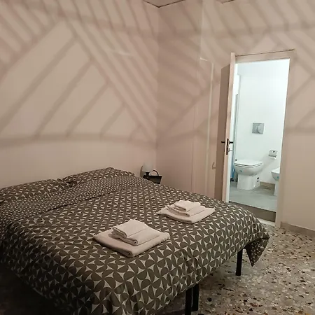 Bed and Breakfast Fuorigrotta 4*