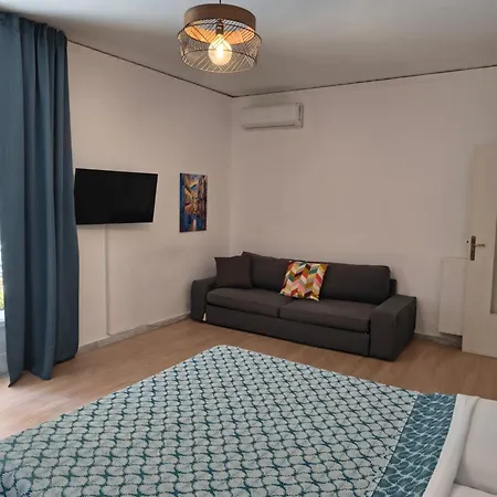 Fuorigrotta 4* Neapol