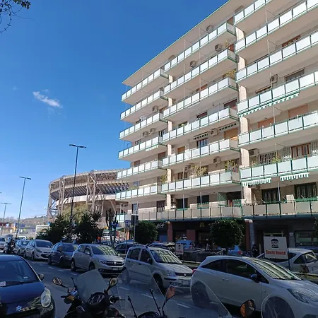 Alojamento de Acomodação e Pequeno-almoço Fuorigrotta